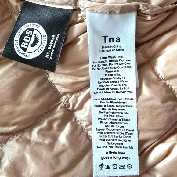 Aritzia TNA League Bomber Jacket Pink Champagne Rose Quilted Down Puffer Sz L - Picture 5 of 11